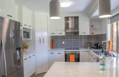 Urraween House | Welcome to Stays with Ripley,nmy beautiful 4bed, 2 bath pet friendly home!