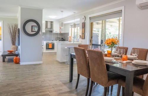 Urraween House | Welcome to Stays with Ripley,nmy beautiful 4bed, 2 bath pet friendly home!