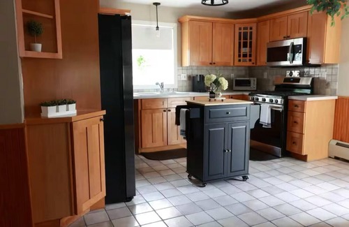 Elmhurst House | Welcome to The Adrianne!