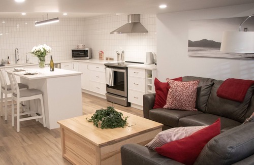Guelph Apartment | Welcome to the Haven in the Old University Neighbourhood!