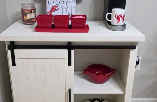 Gonzales Condo | Welcome to the Little Crawfish - 2BR/1.5BA -SUPER CLEAN Condo in Gonzales LA