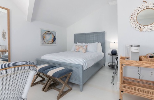 Bald Head Island Bed & Breakfast | Welcome to The Marsh Harbour Inn-Room 6 Suite