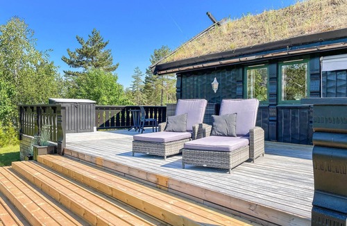 Vegusdal House | Welcome to this cozy cabin by the Vågsdalsfjord in inner Agder.