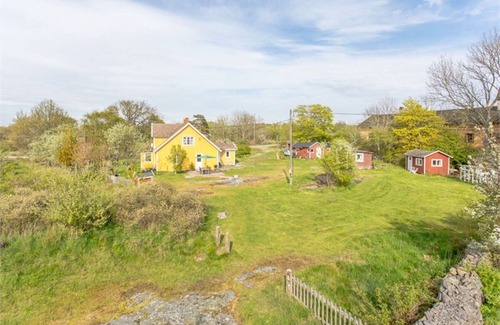 Sturko Ski Chalet | Welcome to this fantastic summer house located on Tjurkö in the Blekinge archipelago. SE03018