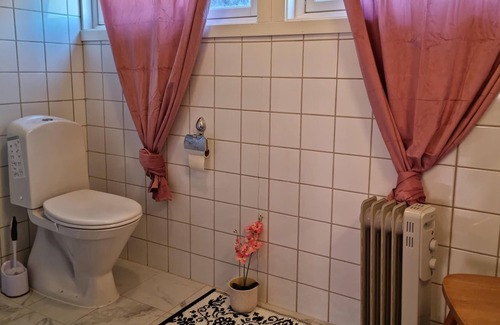 Valle Municipality House | Welcome to this great cottage in a beautiful setting with mountain views.