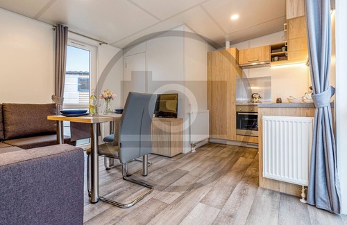 Pleinfeld House | Welcome to this Tiny House at the Waldcampingplatz at Brombachsee in Pleinfeld.