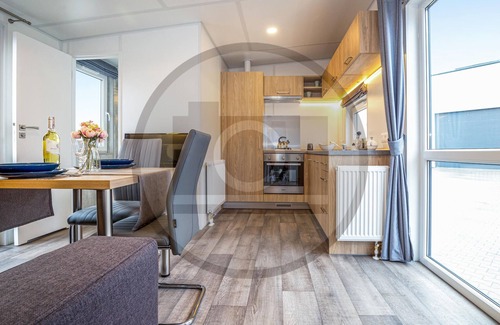 Pleinfeld House | Welcome to this Tiny House at the Waldcampingplatz at Brombachsee in Pleinfeld.