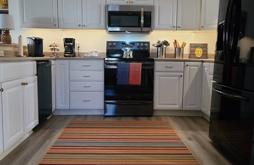 Beachwalk House | Welcome to the Blue Mermaid on Harbor Island! The perfect vacation getaway.
