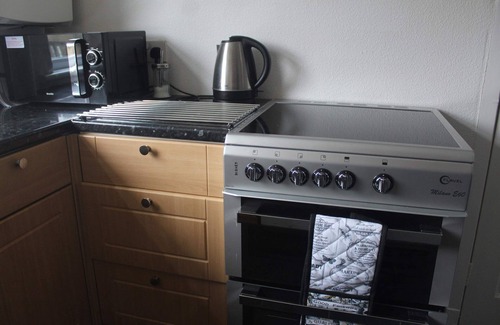 Lossiemouth House | Welcomehouse is a lovely bungalow close to the beach with FREE WIFI.