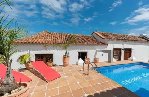 Valle de Guerra House | Welcoming house with pool in San Cristóbal - 85 m²