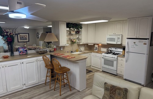 Carpinteria Condo | Welcoming One Bedroom Ground Floor condo with WiFi in charming Carpinteria