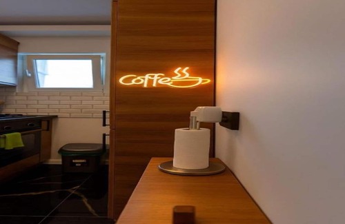 Sector 4 Apartment | Welcoming & Relaxing One-bedroom apartment with AC in vibrant Bucharest Central