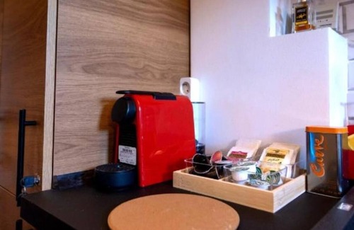 Sector 4 Apartment | Welcoming & Relaxing One-bedroom apartment with AC in vibrant Bucharest Central