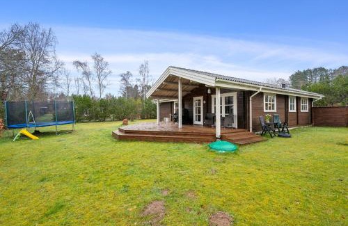 Øksenmølle House | Well-Maintained Holiday Home In Cozy Surroundings Close To Ebeltoft