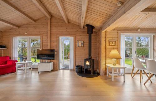 Øksenmølle House | Well-Maintained Holiday Home In Cozy Surroundings Close To Ebeltoft