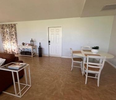 Wellington House | Wellington Guest Suite