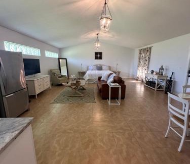 Wellington House | Wellington Guest Suite