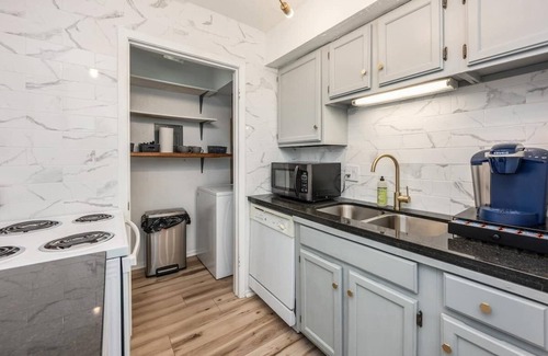 College Station House | Wellspring Townhome - King Bed Suite minutes from Texas A&M