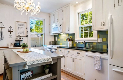 Ephraim House | Wes`s Landing- Downtown Ephraim