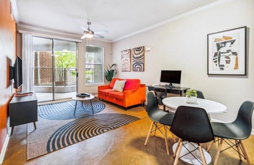 Downtown Dallas Apartment | West End Dist. Secured Parking, Pool and more!