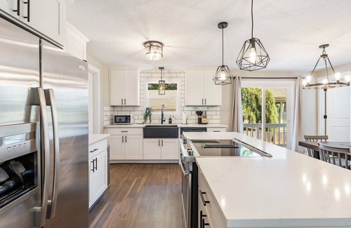 Rosemont Summit House | West Linn Wanderlust: Your Mid-Term Retreat