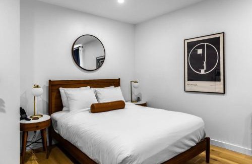 Bangor Apartment | West Market Square, Coffee Shop, Fast Wifi, Downtown Room # 103