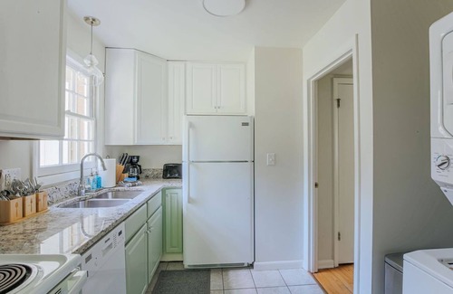 Jefferson Park Avenue House | Westerly Haven A: Walk to Scott Stadium!