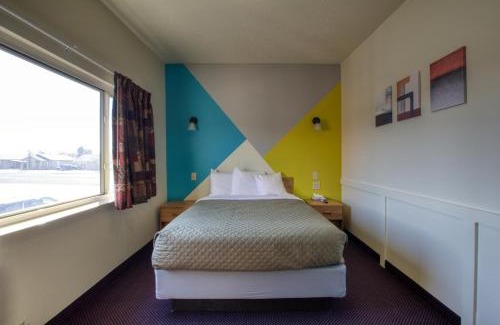 Shamrock Hotel | Western Motel