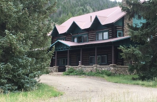 Granby House | Western Ranch House in Colorado Rocky Mountains - Accommodates 14 Guests