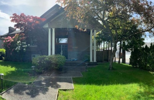 Shaughnessy House | Westside Pool Home-8 min to Downtown by CAD Line