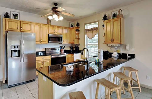 McHenry House | Westwind | Great Views, Hot Tub, Pool Table
