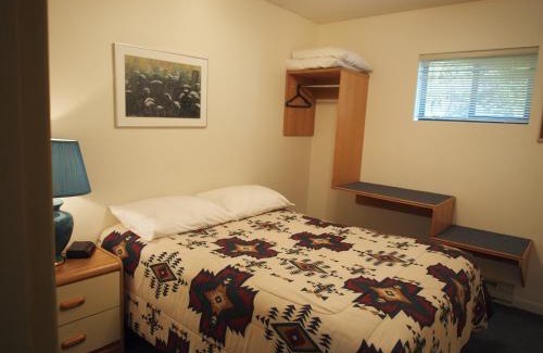 Ucluelet Apartment | Whale's Tail Guest Suites