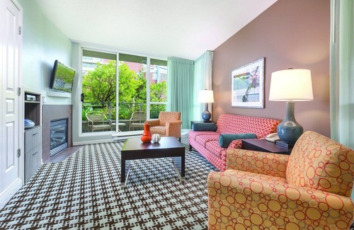 Inner Harbour Resort | Where eagles fly and waterfalls cascade down cliffs !