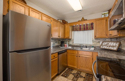 Pigeon Forge Condo | Whispering Pines Condo 2 bedroom/2 bath City View Balcony