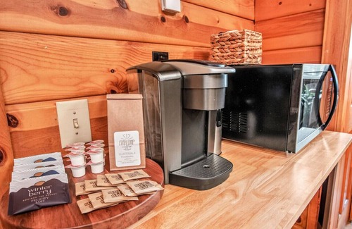 Palmer Apartment | Whispering Pines Hideaway~Secluded, Rustic, Cozy