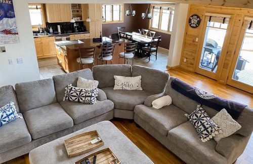 Innsbruck Val Moritz House | Whispering Pines Hideaway