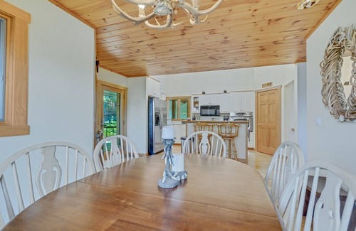 Bryson City Cabin | Whispering Pines Lakehouse - Whispering Pines Lakehouse - private dock and free