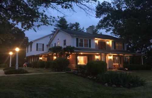 Keeling House | Whistling Hill, 3.5 Miles from VIR