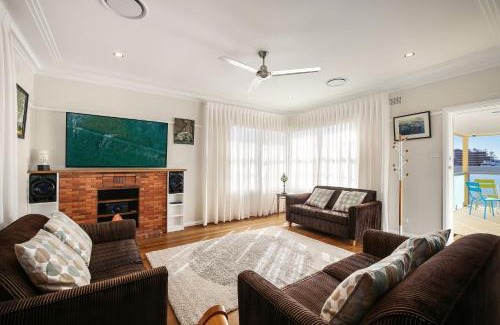 Terrigal House | White Beach - Whole Property