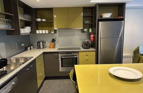 Hotham Heights House | White Crystal 210- ski-in ski-out