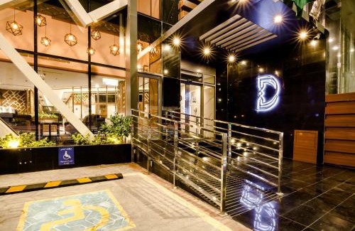 Sari Street Hotel | White Diamond Hotel Sari