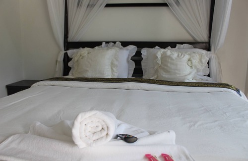 Surin Hotel | White Elephant Resort