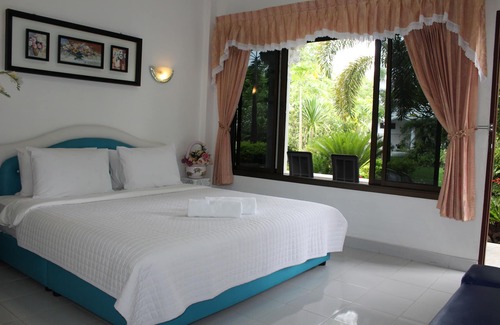 Surin Hotel | White Elephant Resort