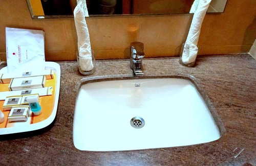 Vaikom Hotel | White Gate Residency