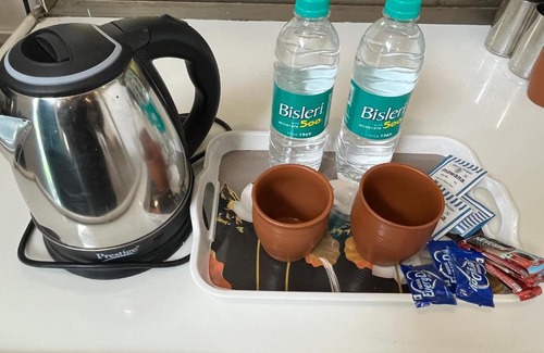 Aarey Colony Villa | White House