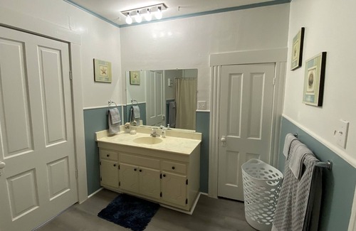 Brookfield House | White House Lodge-Canal Street Cottage