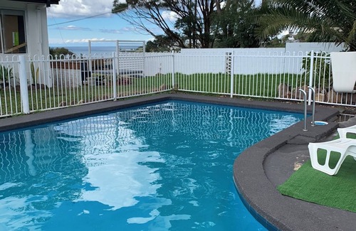 Terrigal House | White House Terrigal LOCATION pool spa beach
