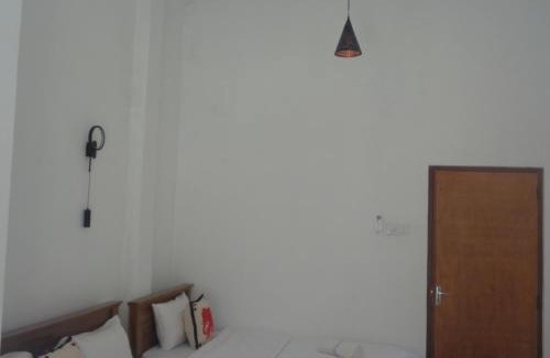 Kandy Bed & Breakfast | White Lodge