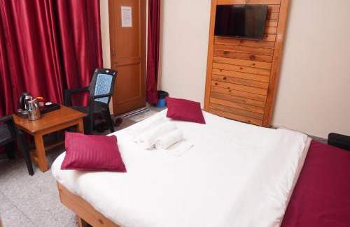 Bhagsu Nag House | White Mountain By Pahadi Adda