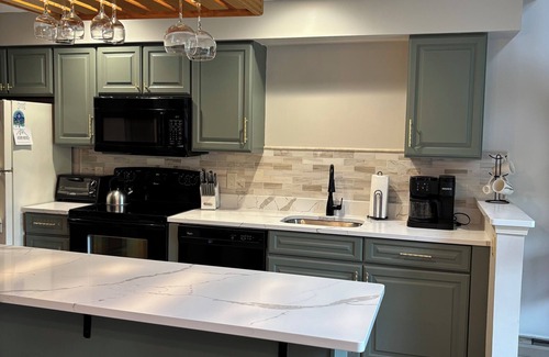 Jackson Condo | White Mountain escape at Nordic Village! Minutes to skiing and Storyland!
